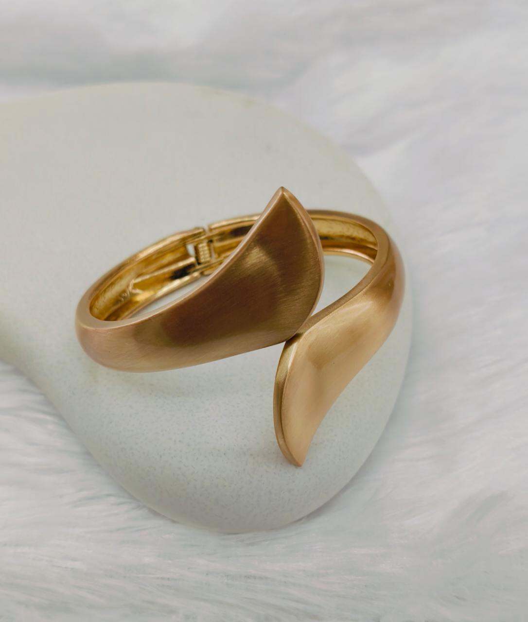 Vintage Matt Gold Bracelet