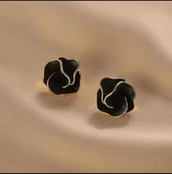 Elegant Style Floral Earrings