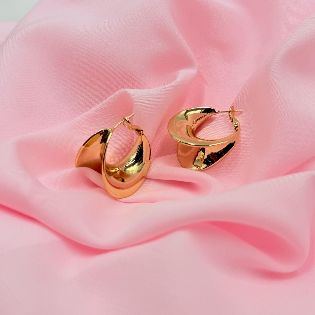 Golden Helix Hoops