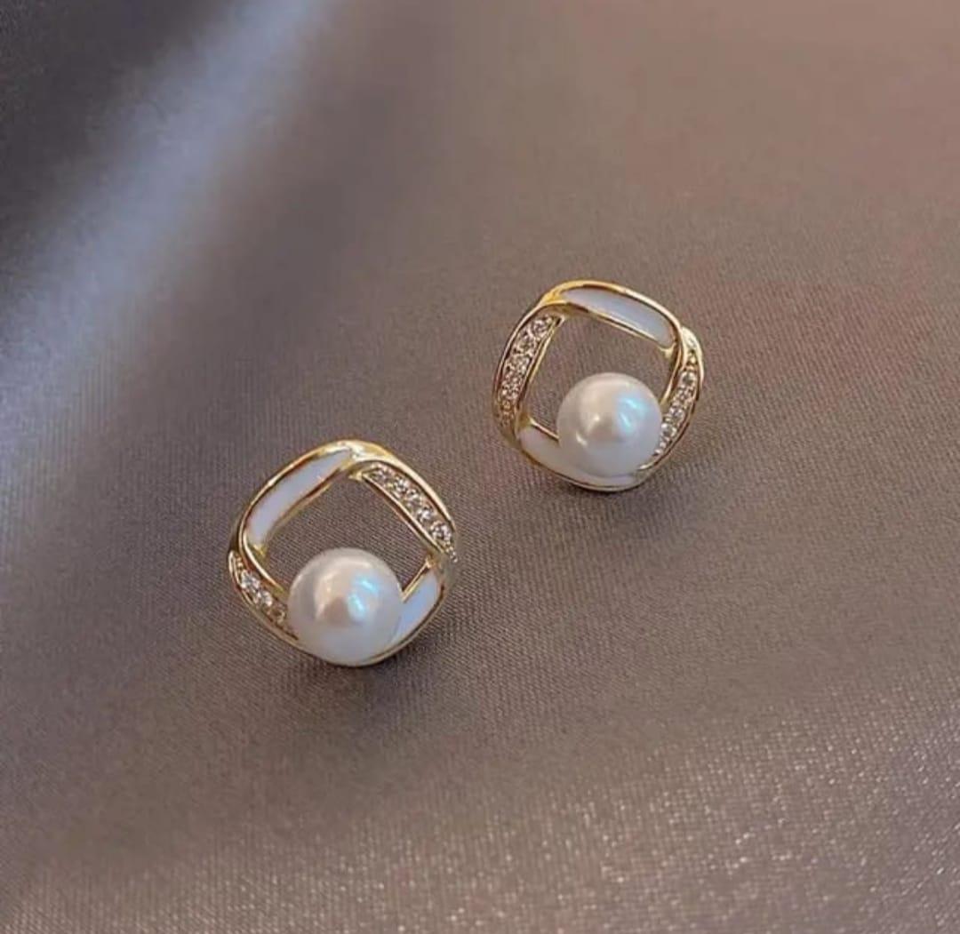 Pearl Stoned Studs