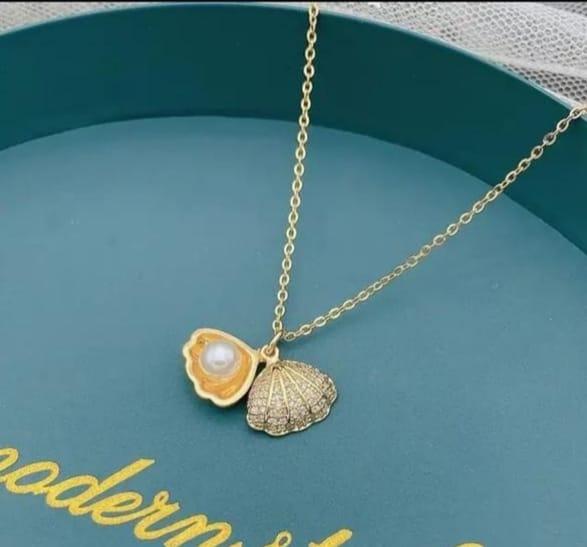 Seashell Pearl Pendant - View 3