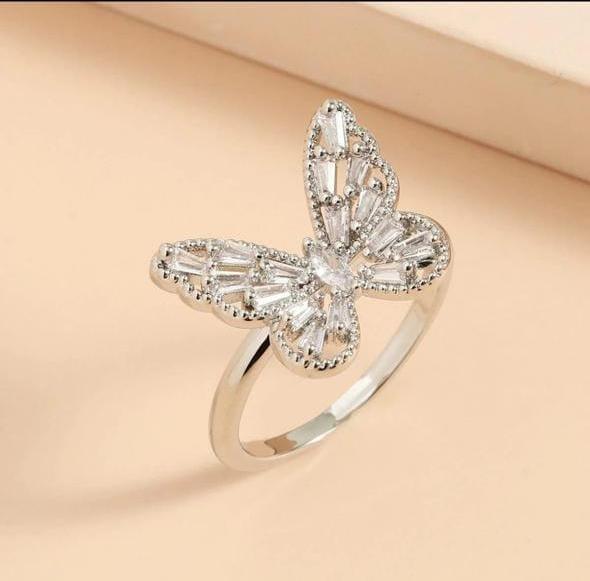 Pretty Butterfly Ring