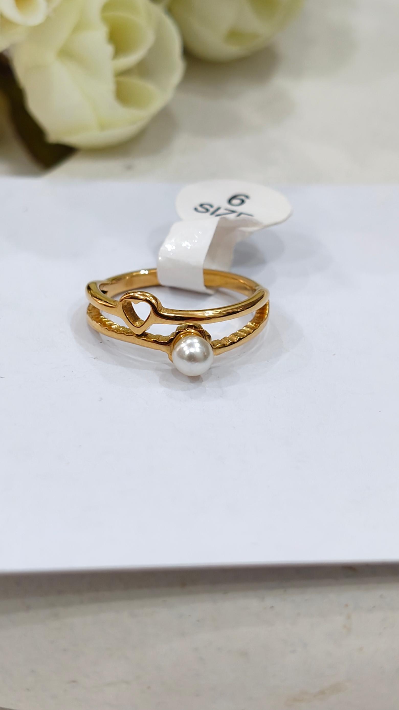 Luna Pearl Heart Ring
